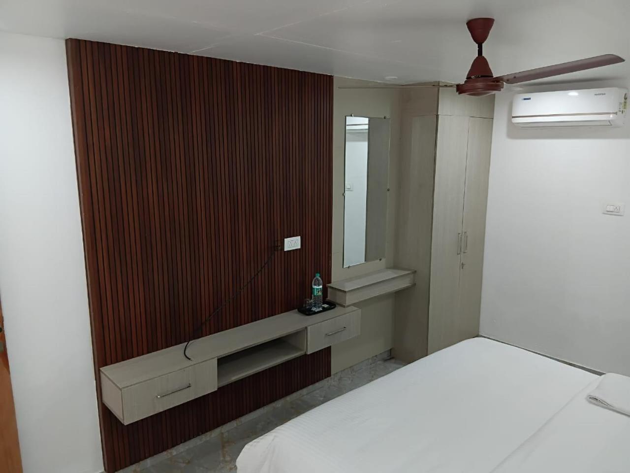 Grand Sangeetham Inn Tiruchchendur ภายนอก รูปภาพ